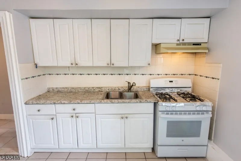 1125 E Front St Plainfield City, NJ 07062