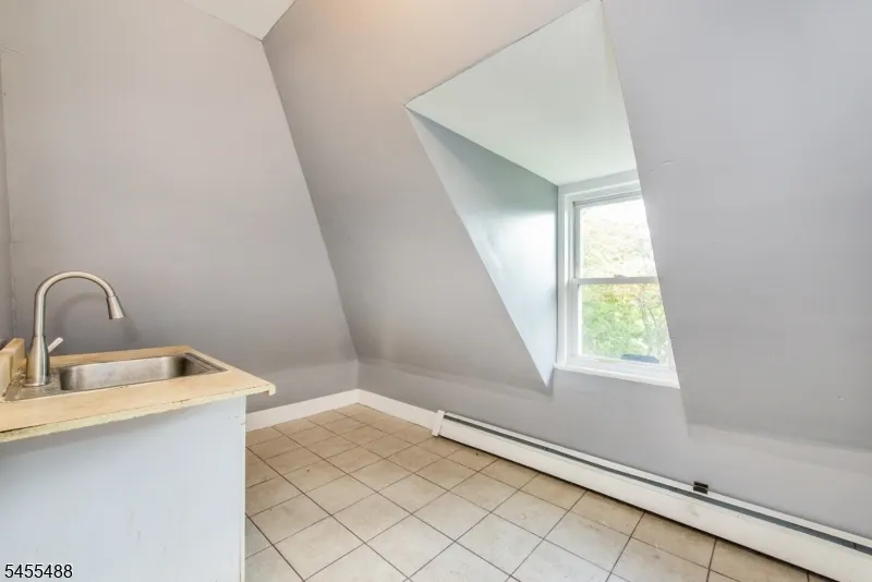 1125 E Front St Plainfield City, NJ 07062