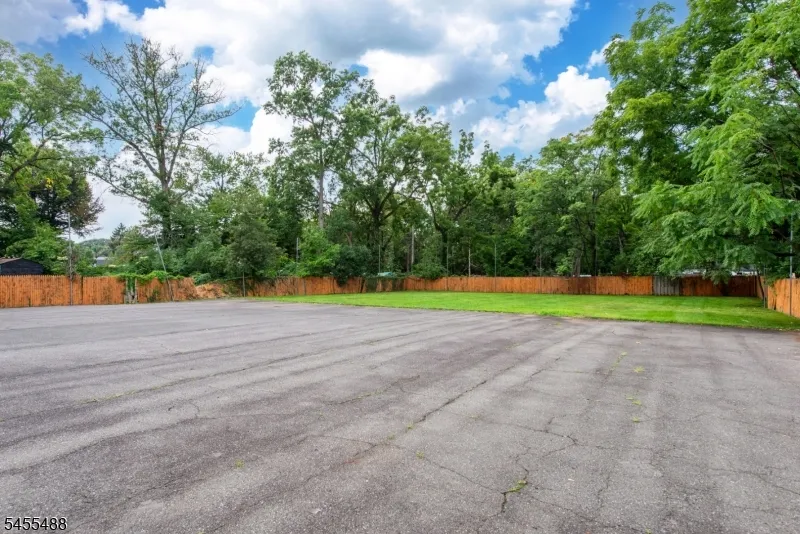 1125 E Front St Plainfield City, NJ 07062