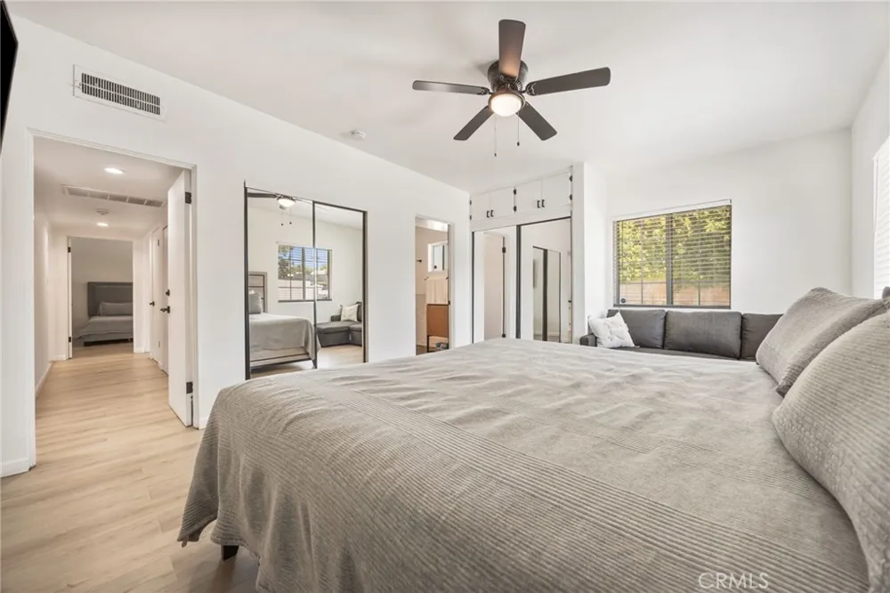 589 S Mountain View Palm Springs, CA 92264