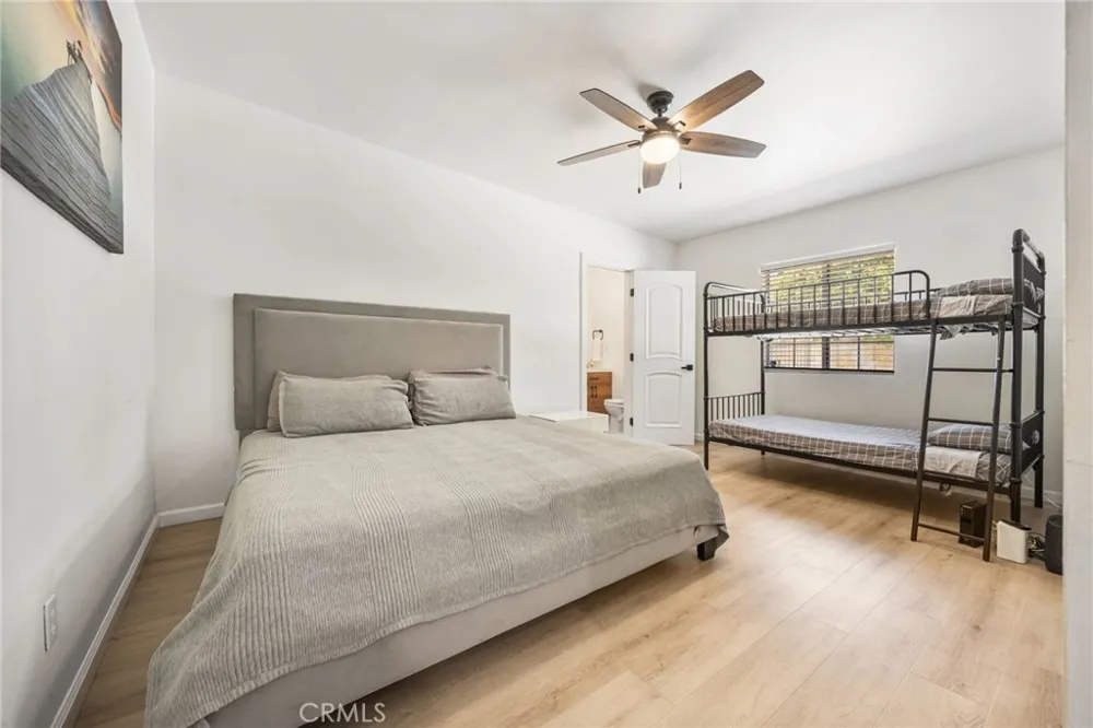 589 S Mountain View Palm Springs, CA 92264