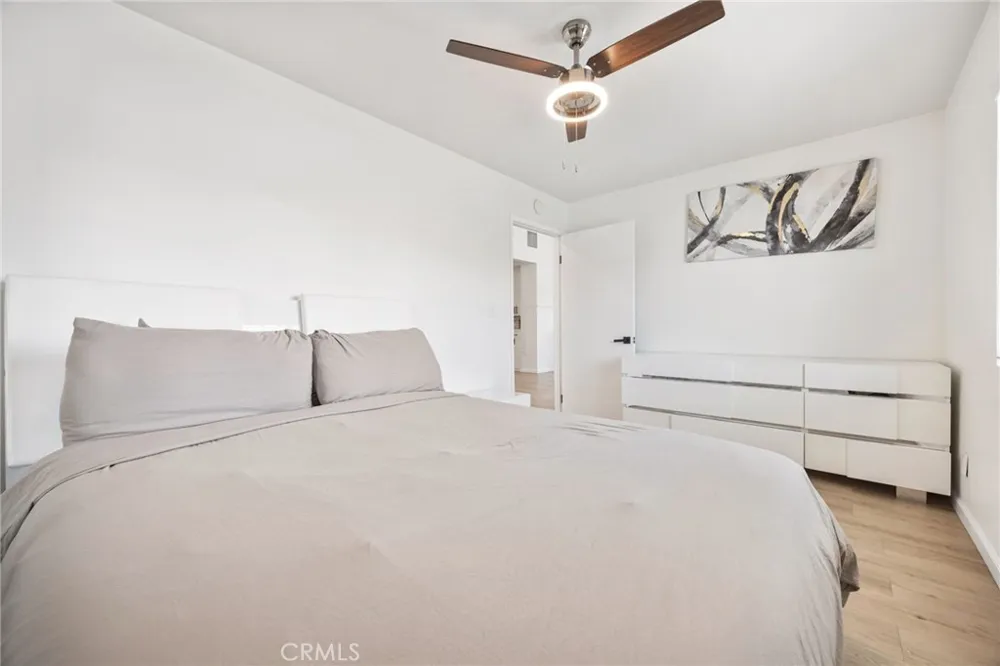 589 S Mountain View Palm Springs, CA 92264