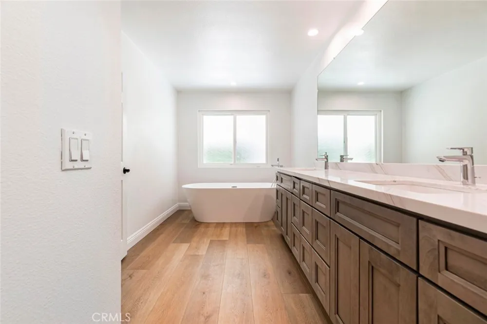 10928 Meseta Shadow Hills, CA 91040