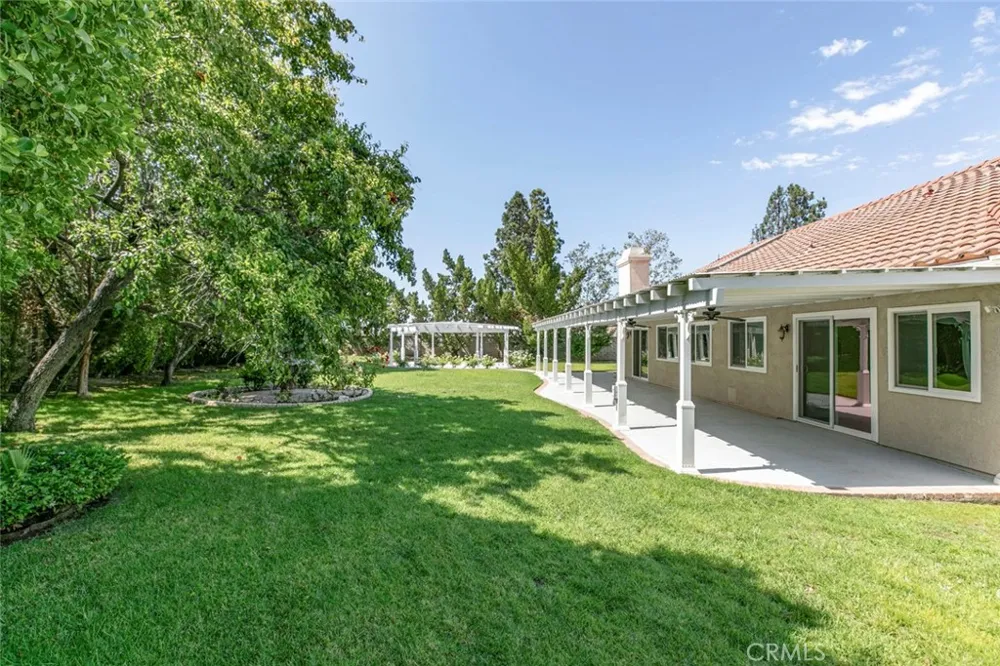 10928 Meseta Shadow Hills, CA 91040