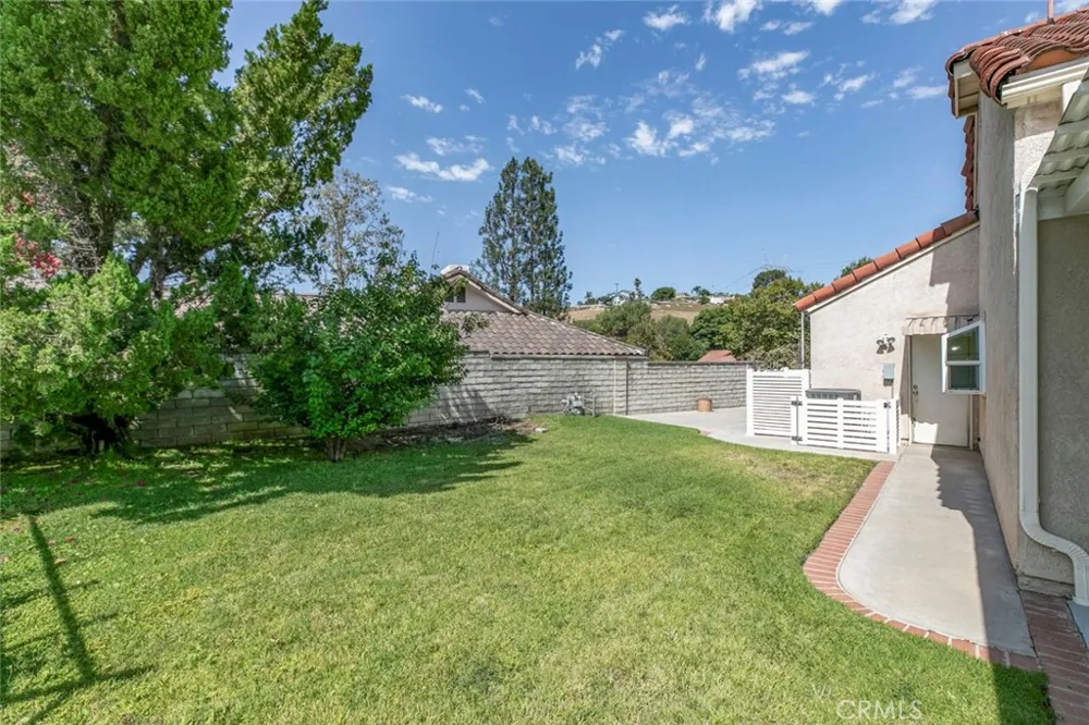 10928 Meseta Shadow Hills, CA 91040
