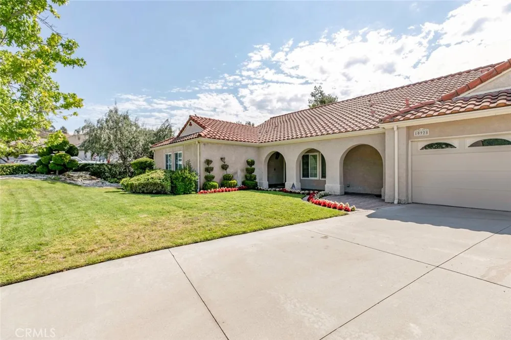 10928 Meseta Shadow Hills, CA 91040