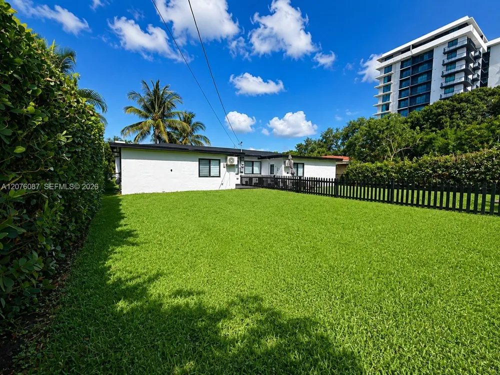 12341 NE 11th Ct #12341 North Miami, FL 33161