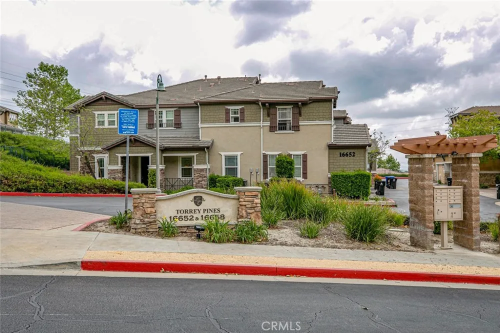 16652 Nicklaus Drive #94 Rancho Cascades, CA 91342