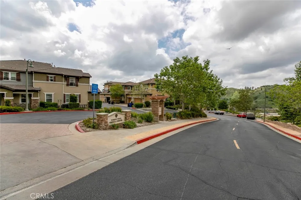 16652 Nicklaus Drive #94 Rancho Cascades, CA 91342