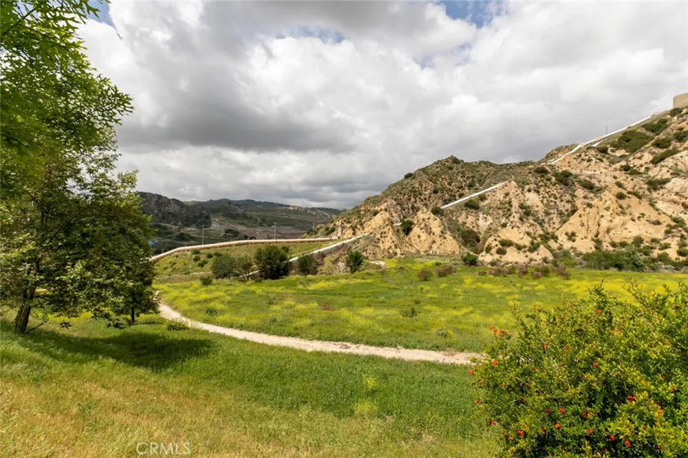 16652 Nicklaus Drive #94 Rancho Cascades, CA 91342
