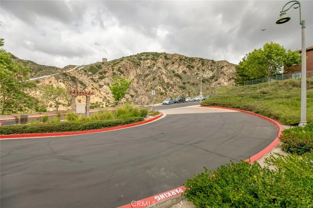 16652 Nicklaus Drive #94 Rancho Cascades, CA 91342