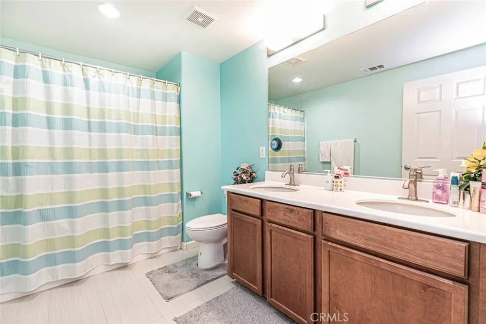 16652 Nicklaus Drive #94 Rancho Cascades, CA 91342