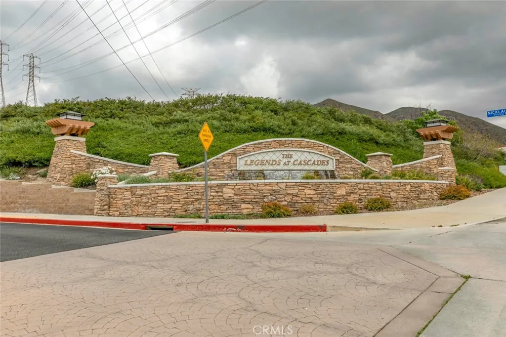16652 Nicklaus Drive #94 Rancho Cascades, CA 91342