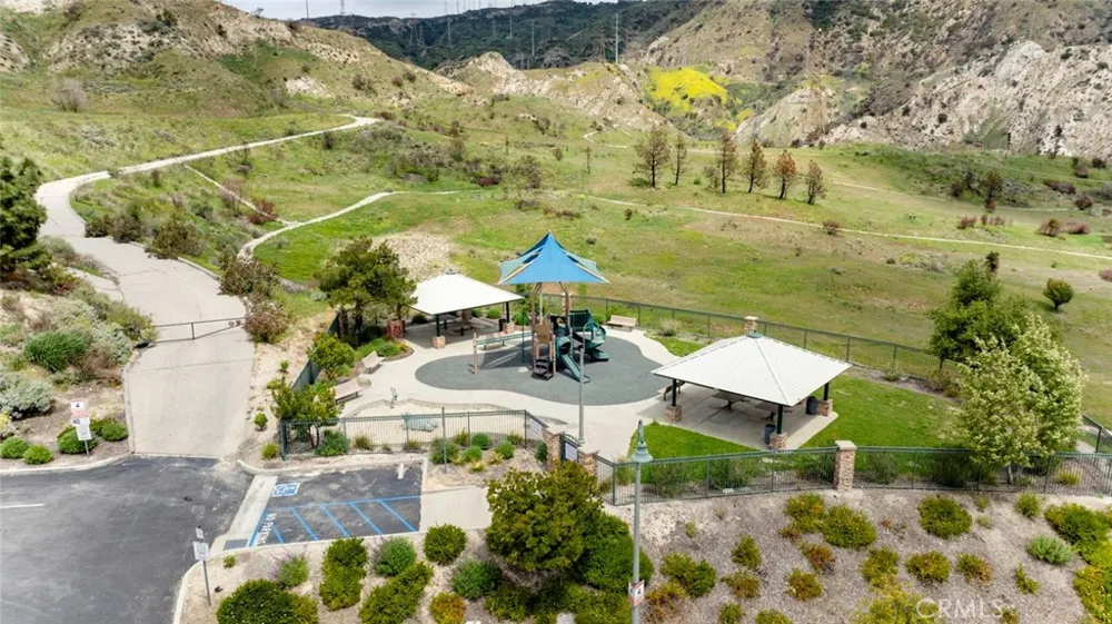 16652 Nicklaus Drive #94 Rancho Cascades, CA 91342