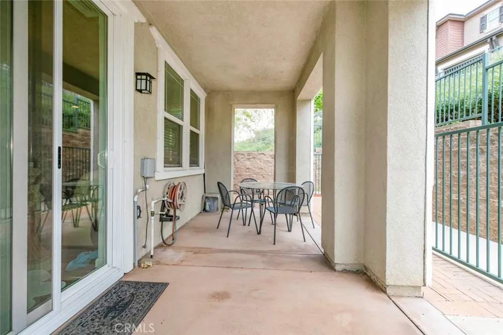 16652 Nicklaus Drive #94 Rancho Cascades, CA 91342