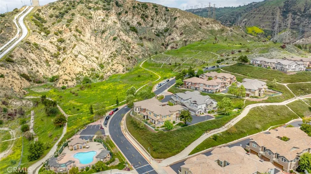 16652 Nicklaus Drive #94 Rancho Cascades, CA 91342