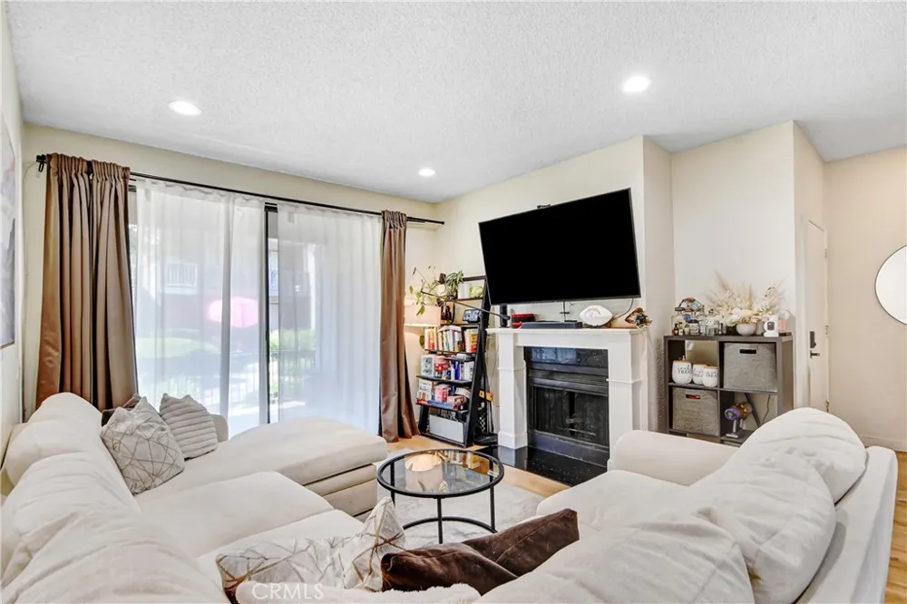 10610 Lakeside Drive #209 Garden Grove, CA 92840