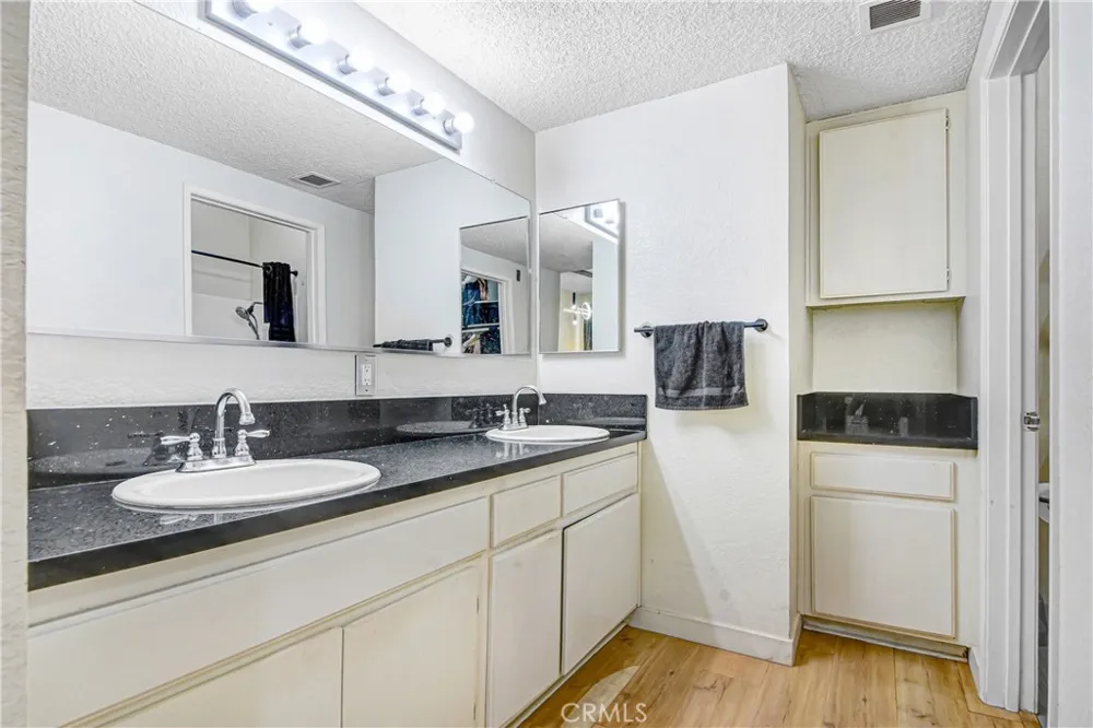 10610 Lakeside Drive #209 Garden Grove, CA 92840