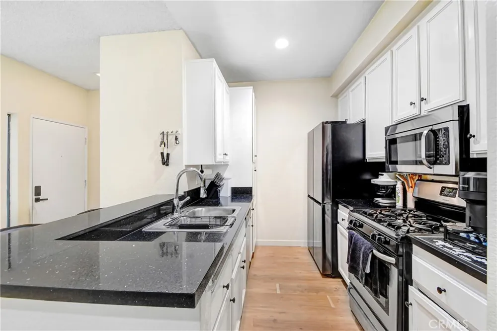10610 Lakeside Drive #209 Garden Grove, CA 92840