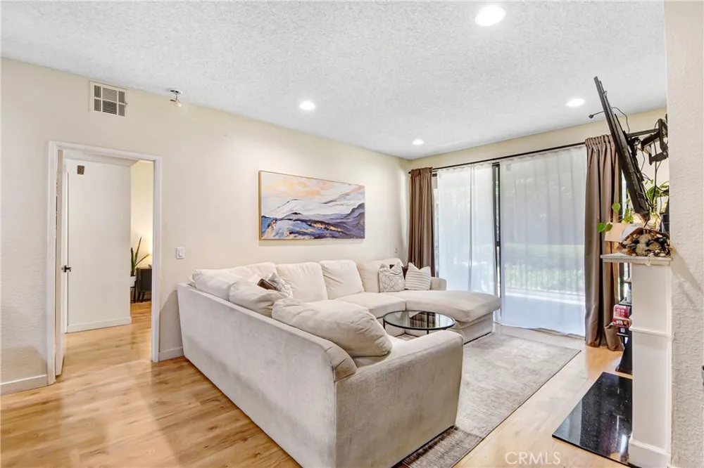 10610 Lakeside Drive #209 Garden Grove, CA 92840