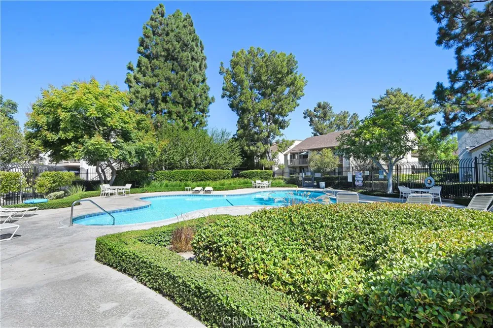 10610 Lakeside Drive #209 Garden Grove, CA 92840