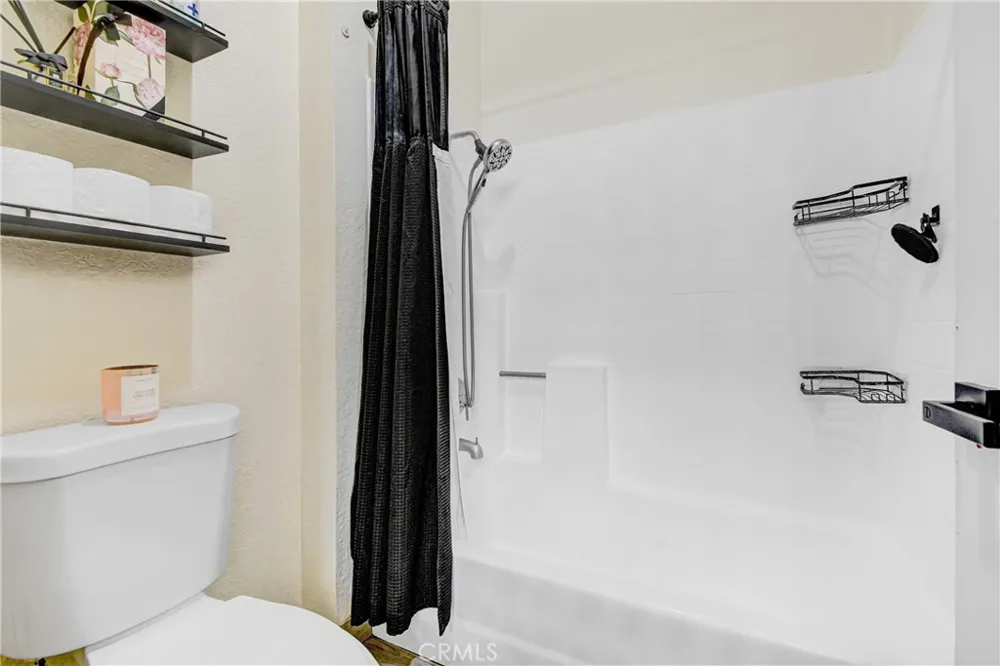 10610 Lakeside Drive #209 Garden Grove, CA 92840