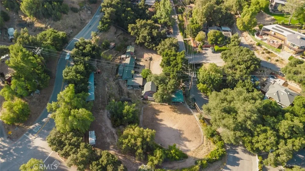 11857 East Trail Sylmar, CA 91342