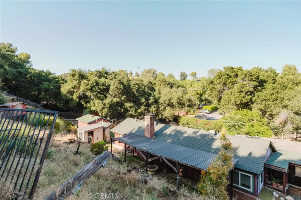 11857 East Trail Sylmar, CA 91342