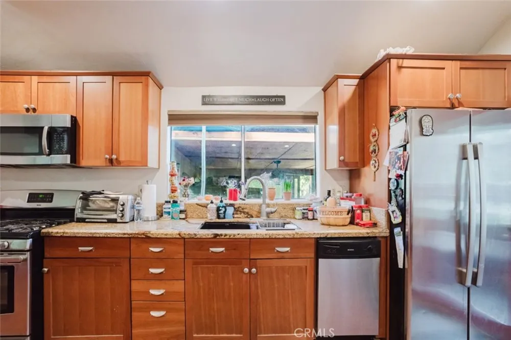 11857 East Trail Sylmar, CA 91342
