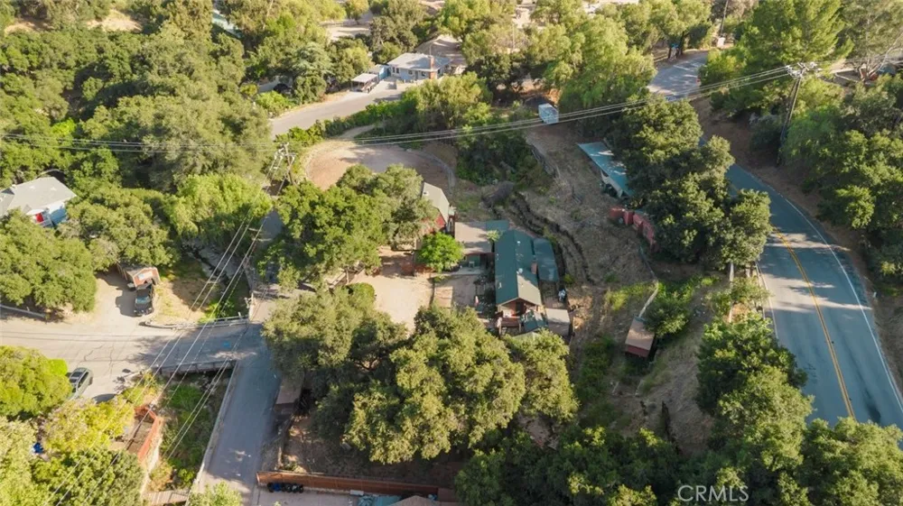 11857 East Trail Sylmar, CA 91342
