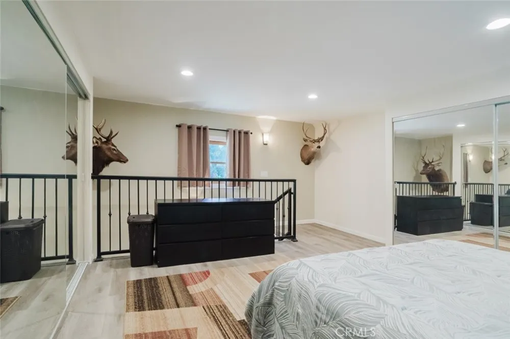 11857 East Trail Sylmar, CA 91342