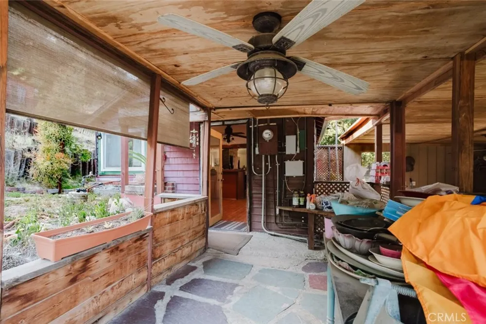 11857 East Trail Sylmar, CA 91342