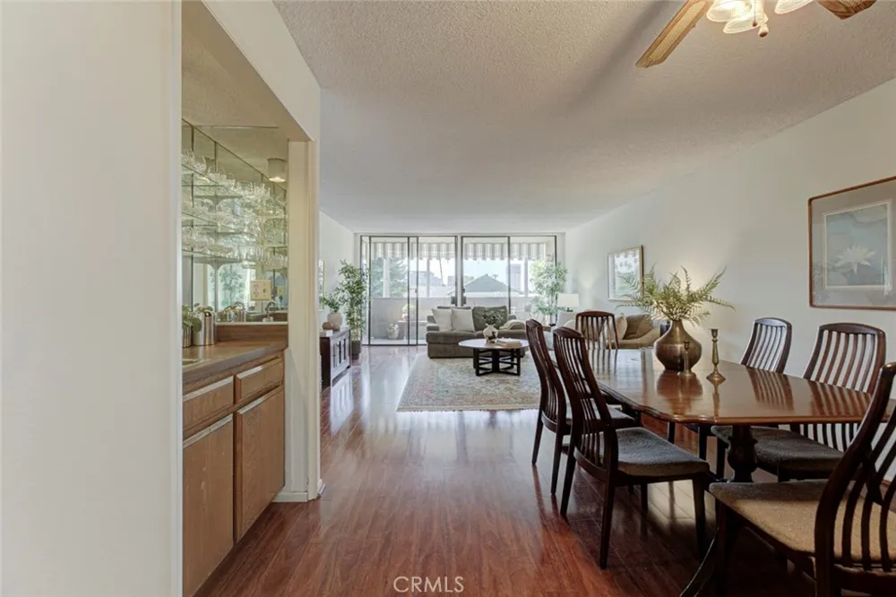 125 W Mountain Street #102 Glendale, CA 91202