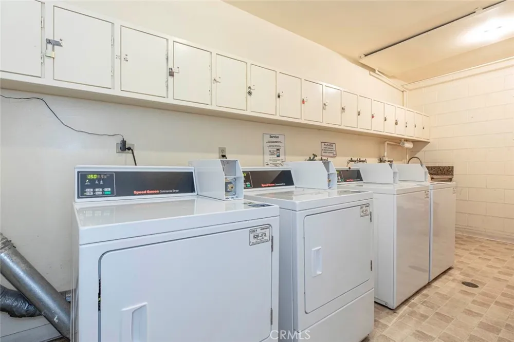 125 W Mountain Street #102 Glendale, CA 91202
