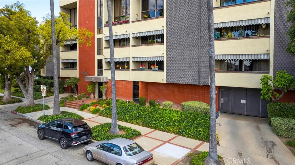 125 W Mountain Street #102 Glendale, CA 91202