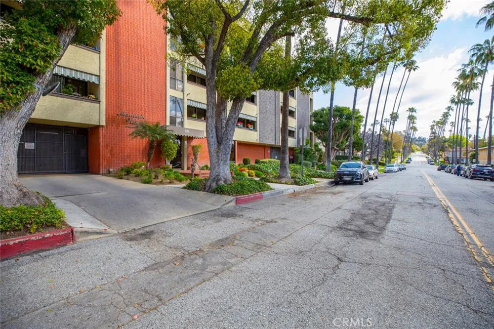 125 W Mountain Street #102 Glendale, CA 91202