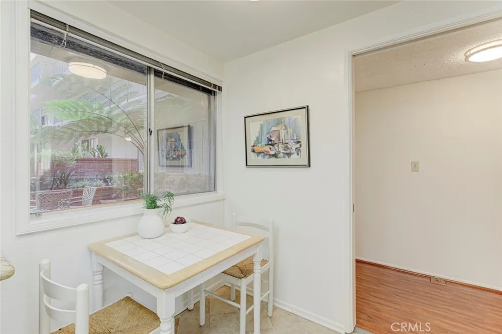 125 W Mountain Street #102 Glendale, CA 91202