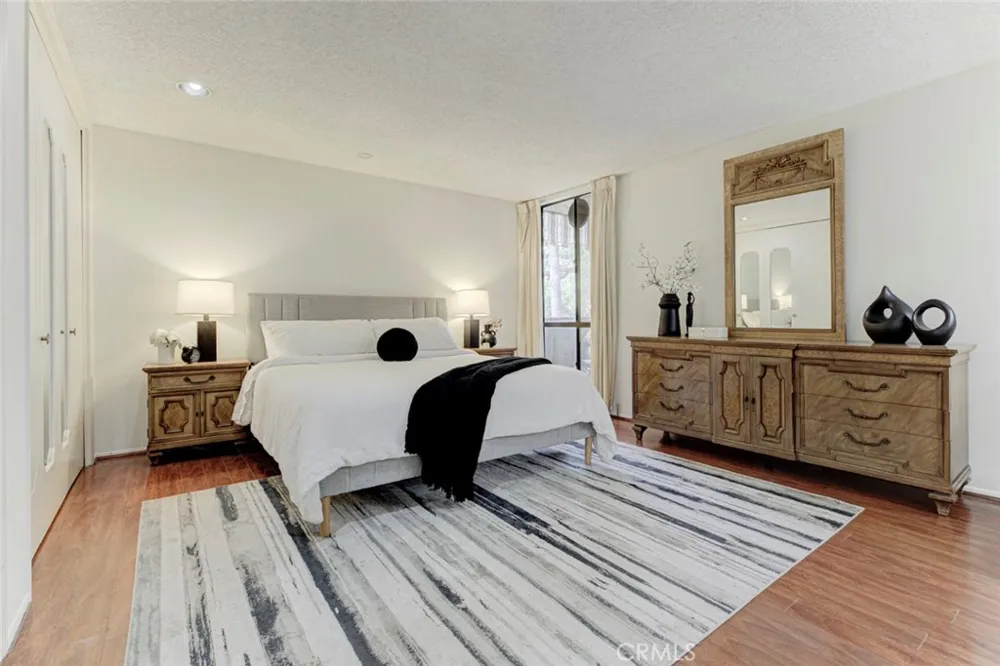 125 W Mountain Street #102 Glendale, CA 91202