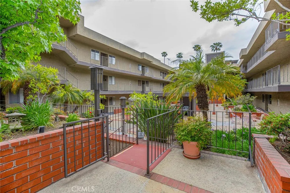 125 W Mountain Street #102 Glendale, CA 91202