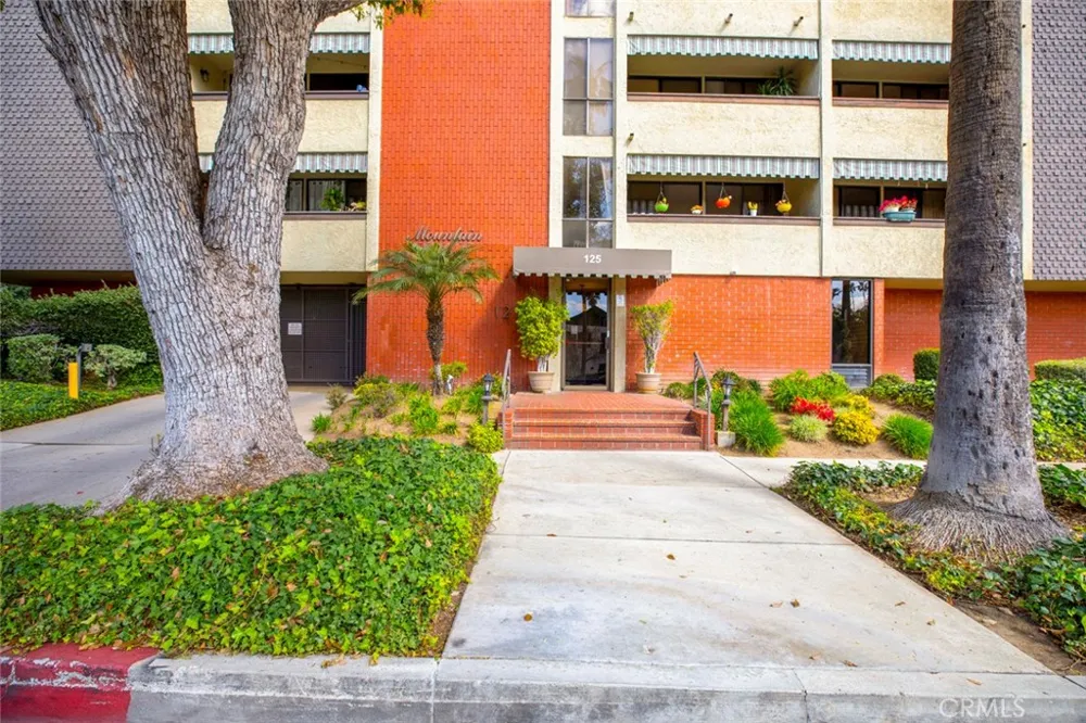 125 W Mountain Street #102 Glendale, CA 91202