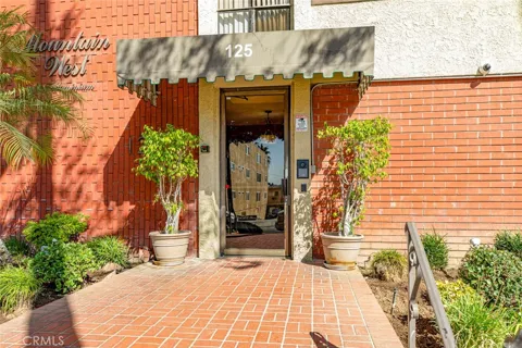 125 W Mountain Street #102