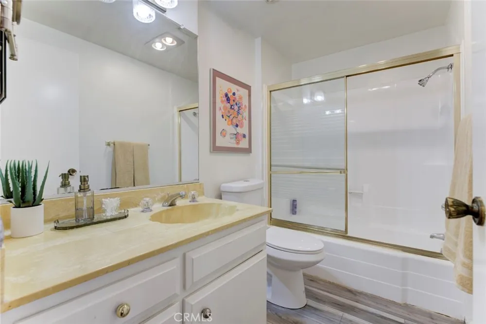 125 W Mountain Street #102 Glendale, CA 91202