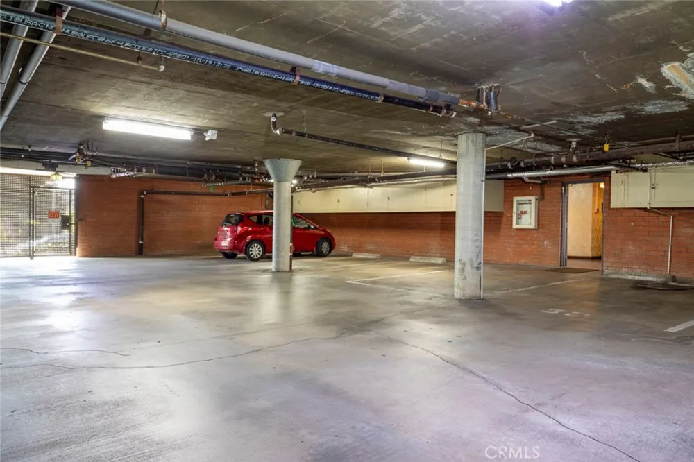 125 W Mountain Street #102 Glendale, CA 91202