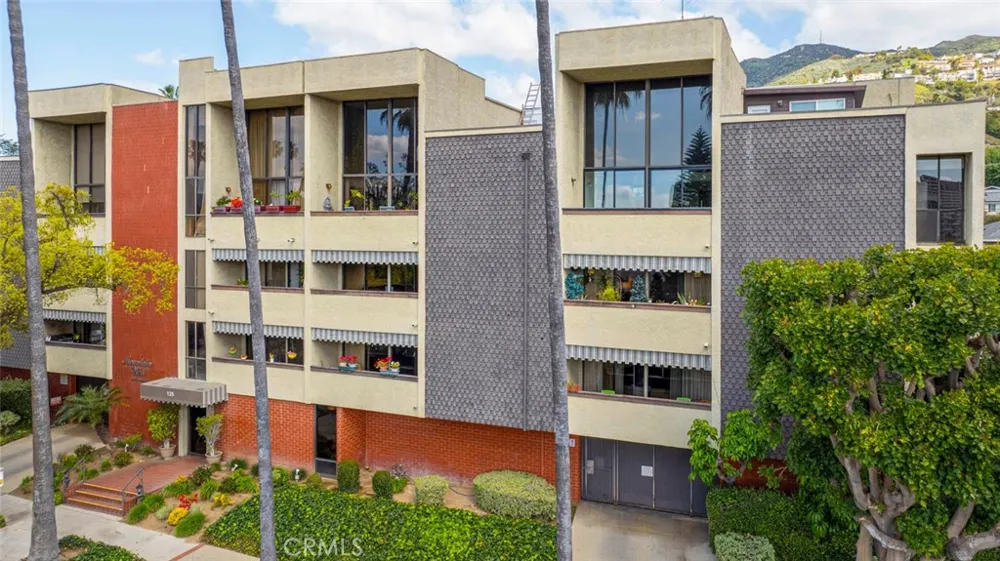 125 W Mountain Street #102 Glendale, CA 91202