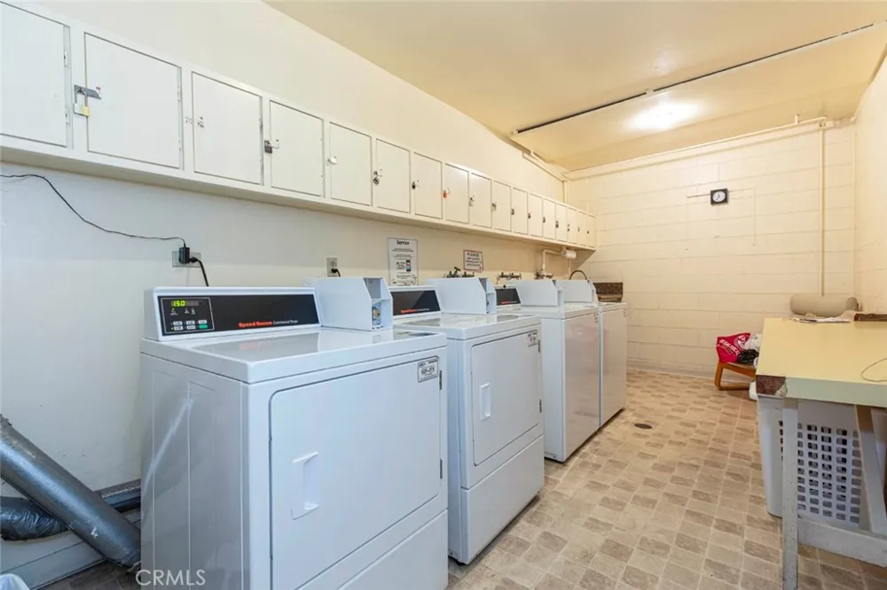 125 W Mountain Street #102 Glendale, CA 91202