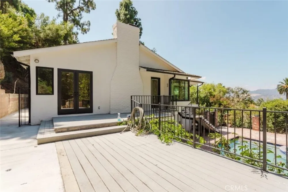 401 Brockmont Drive Glendale, CA 91202