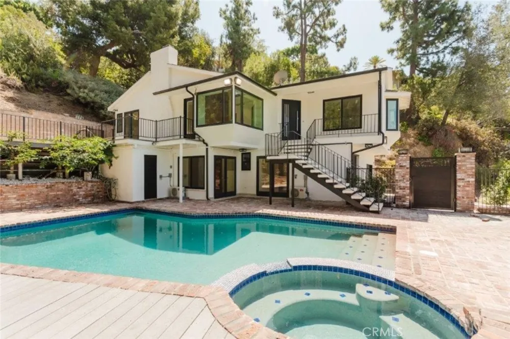 401 Brockmont Drive Glendale, CA 91202