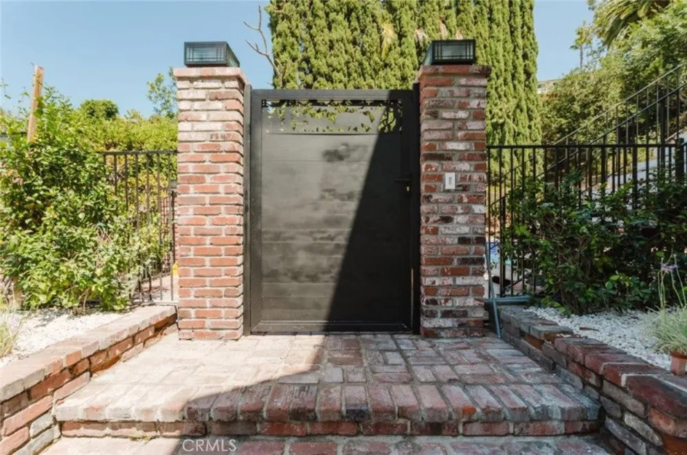 401 Brockmont Drive Glendale, CA 91202