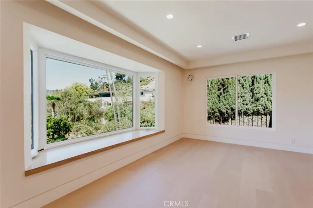 401 Brockmont Drive Glendale, CA 91202