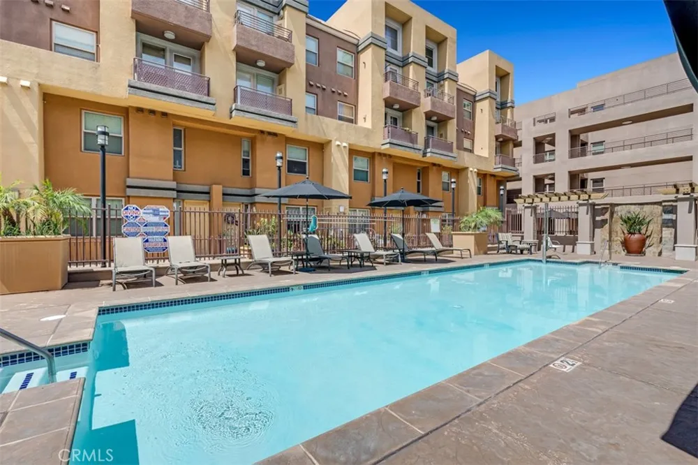201 E Angeleno Avenue #326 Burbank, CA 91502